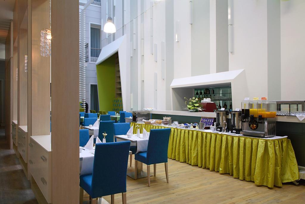 Atrium Fashion 4*